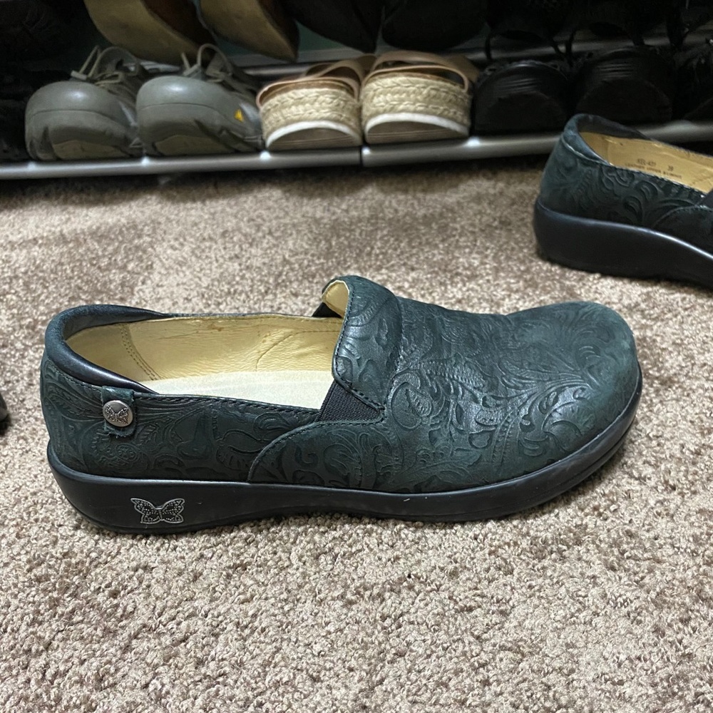 Algeria shoes